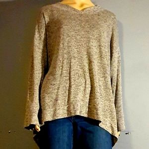 Ladies top 73 %rayon, 22 %poly, 5% spandex